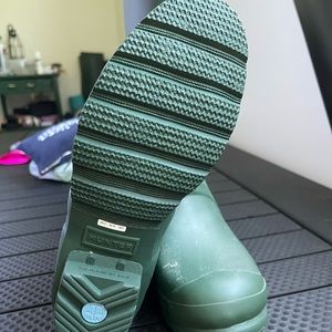 I got these about 2 years ago they didn’t fit my calves. Never worn